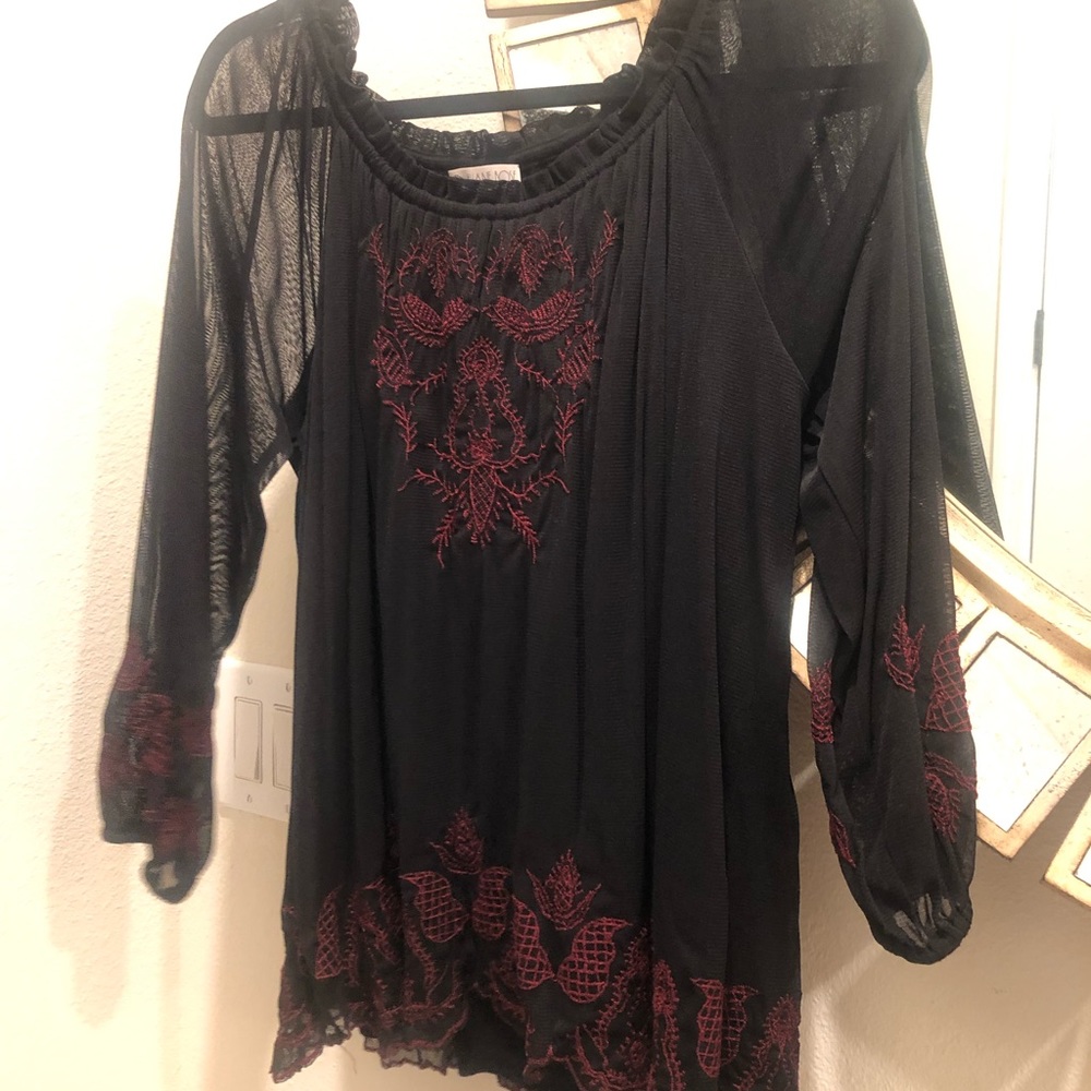 Eliane Rose Black and Red Blouse size Large